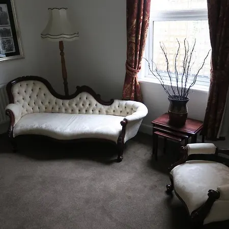 Qs54 Large 5 Bedroom Terrace House Ferienhaus *