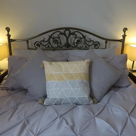 Qs54 Large 5 Bedroom Terrace House Ferienhaus *