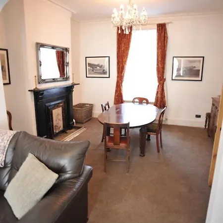 Qs54 Large 5 Bedroom Terrace House * Redcar